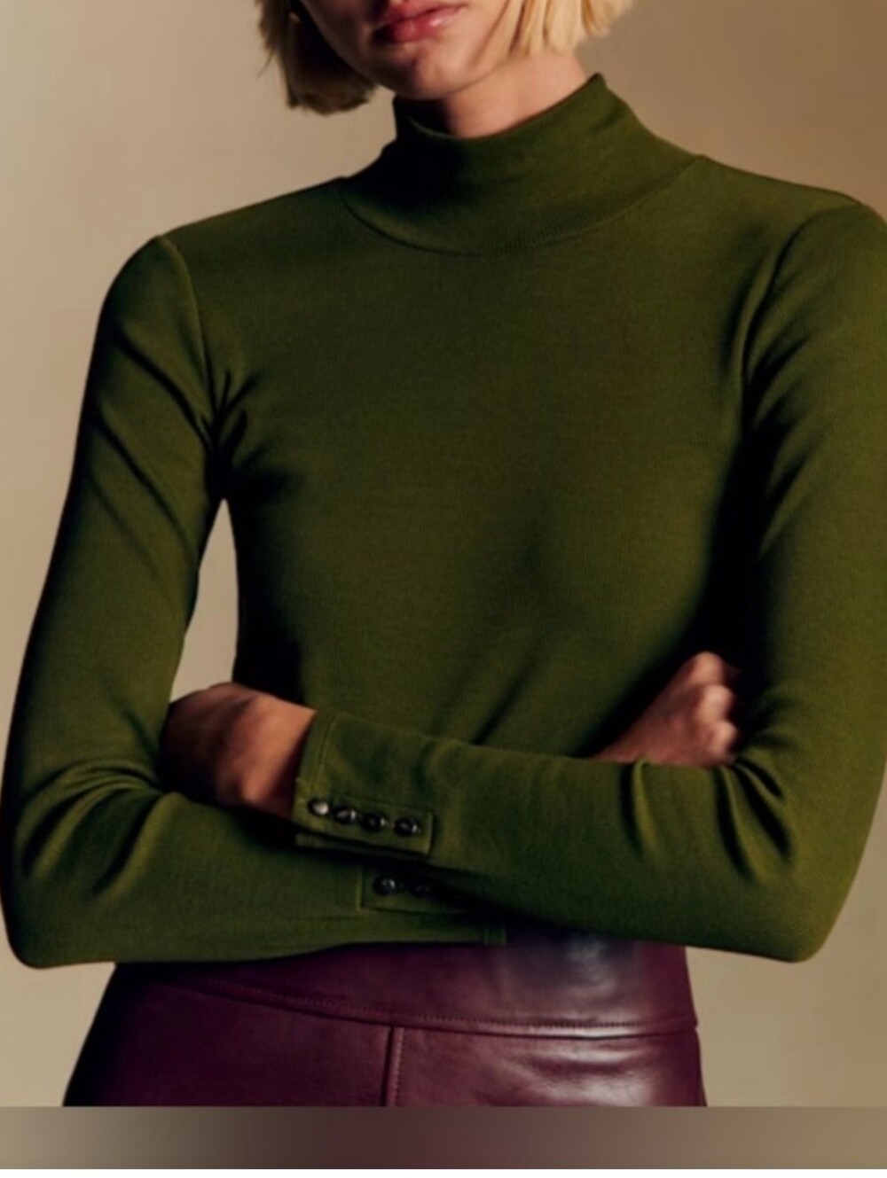 Sezane Felix T Shirt/ Jumper Women’s Olive Green Turtleneck Long Sleeve Top.
